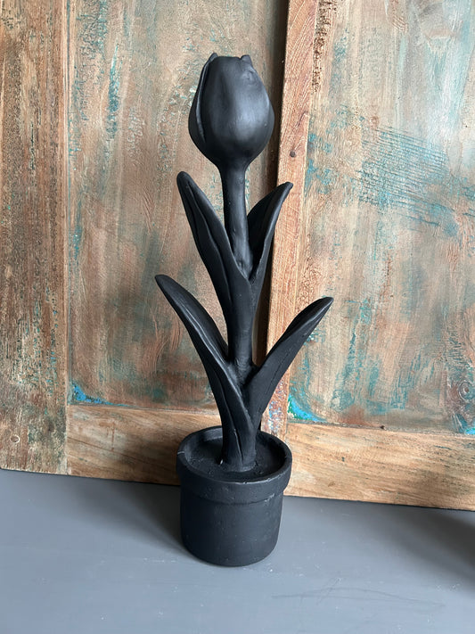 Zwarte tulp van keramiek
